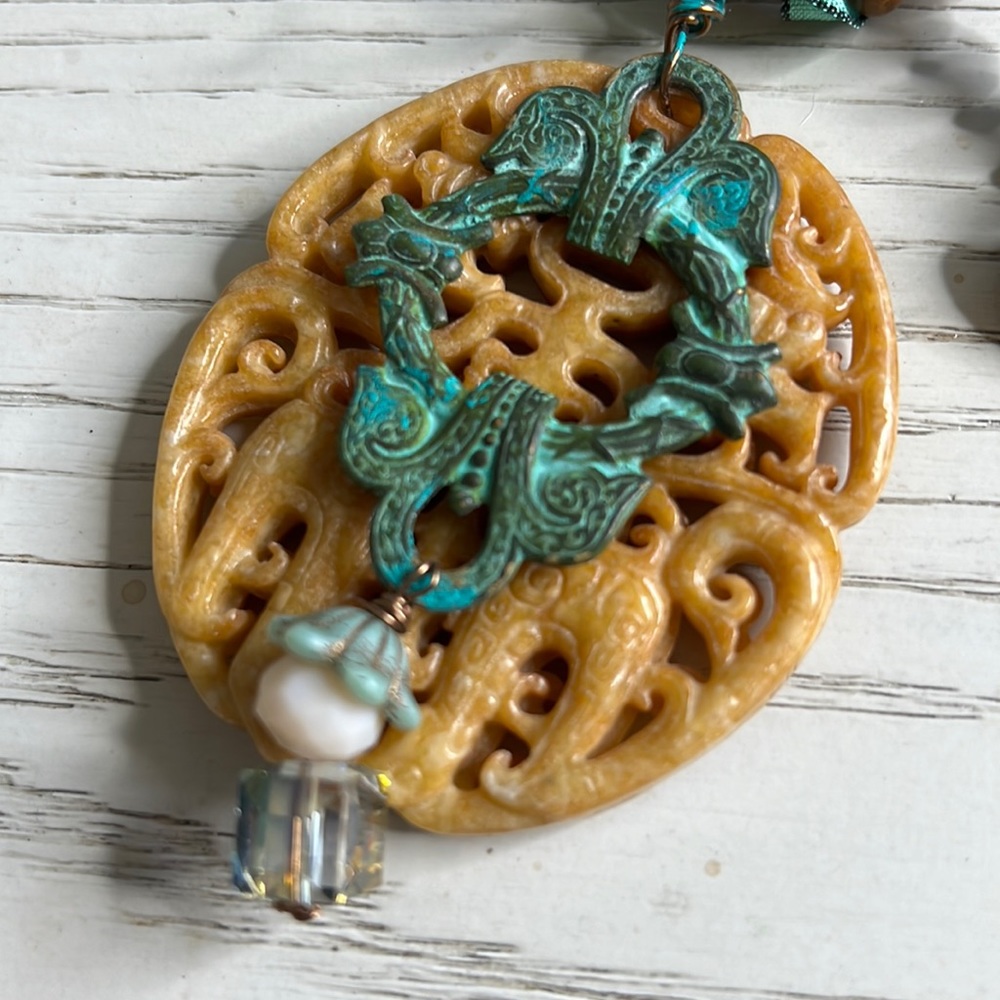 Healing Omulet Necklace
